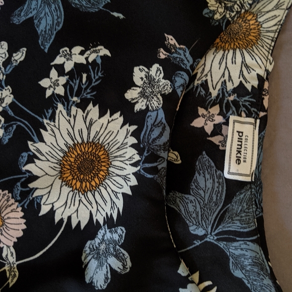 Pimke Floral Tank - Picture 3 of 3